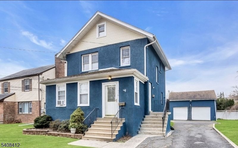 1st image of 550 Forest Rd