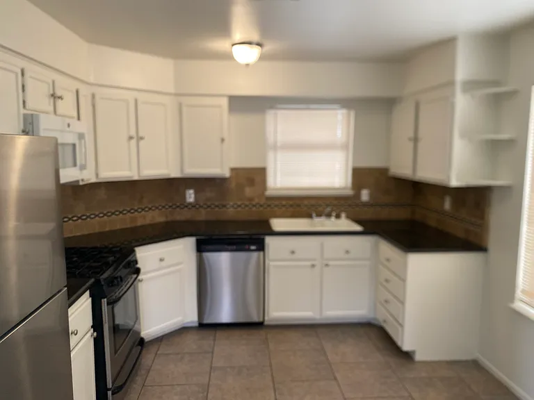 1924 Plumas Ct — Photo 1