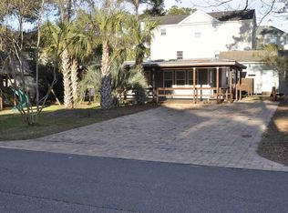 330 Lakeside Dr, Surfside Beach, SC 29575