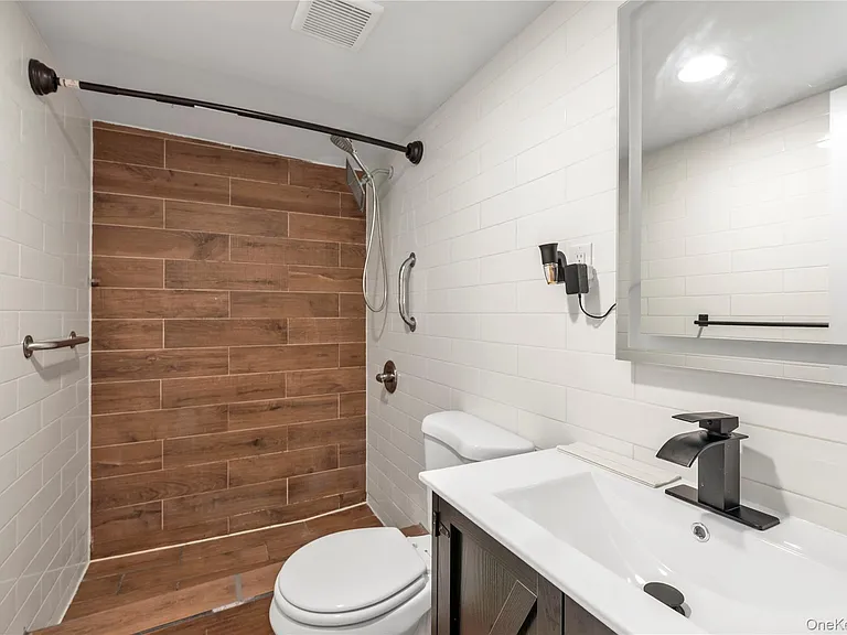 23003 144th Ave — Photo 9