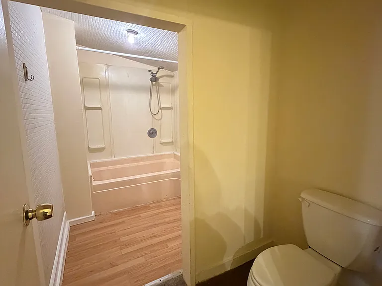 1356 E Olive Way #B2 — Photo 8