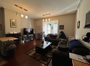 937 Spruce St #2F, Philadelphia, PA 19107