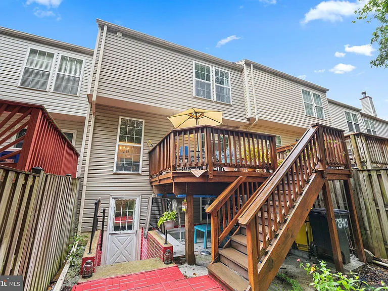 7840 Foxfarm Ln — Photo 5