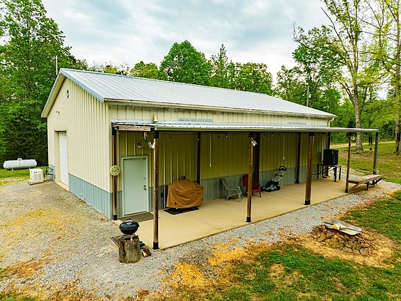 4th image of 2933 Cavia Rd
