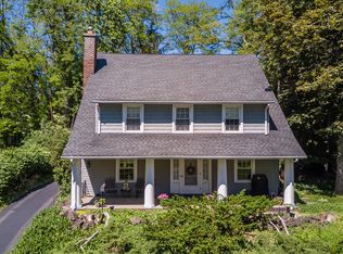 121 Overbrook Rd, Rochester, NY 14618