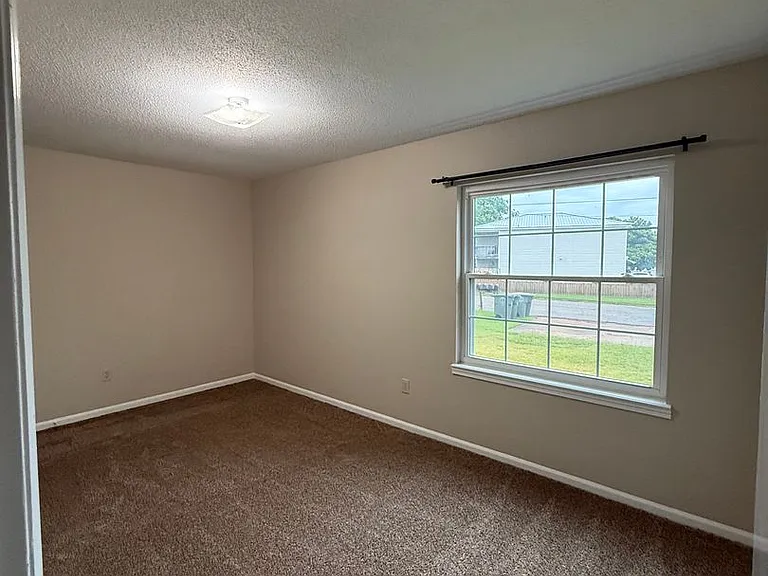 205 Glenwood Ln #1 — Photo 17