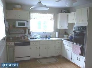 2917 Carnation Ave, Willow Grove, PA 19090