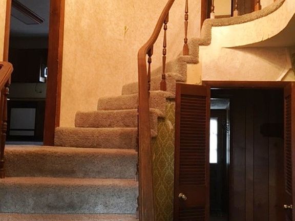 5th image of 2574 Country Club Dr