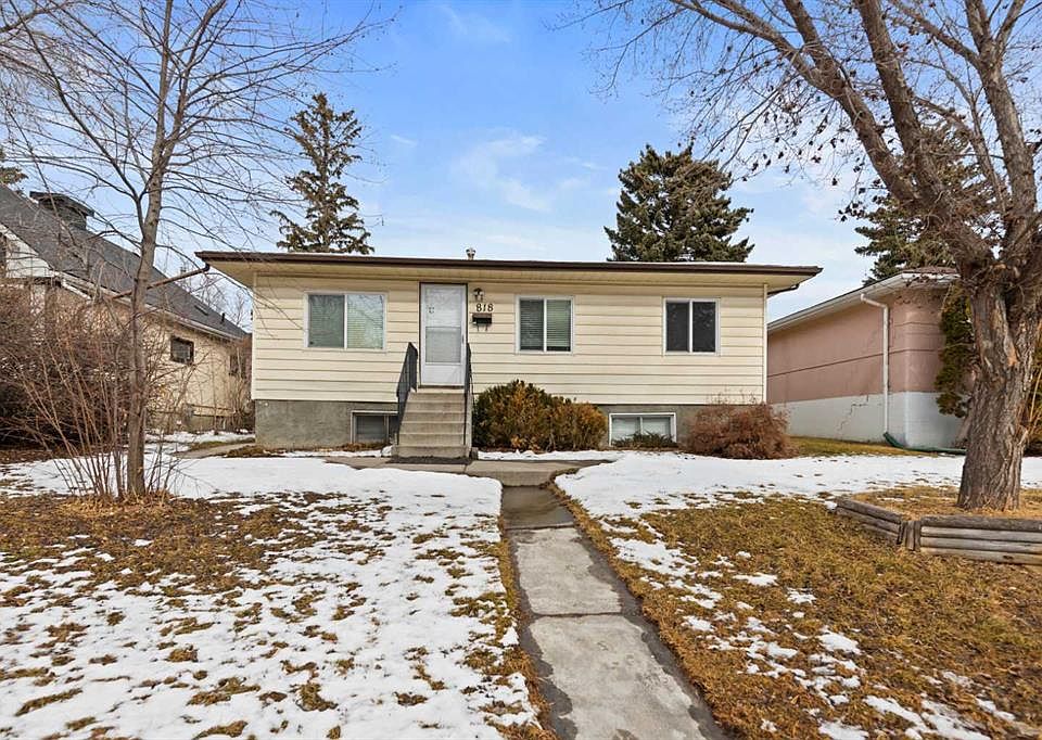 1st image of 818 S 68th Ave SW