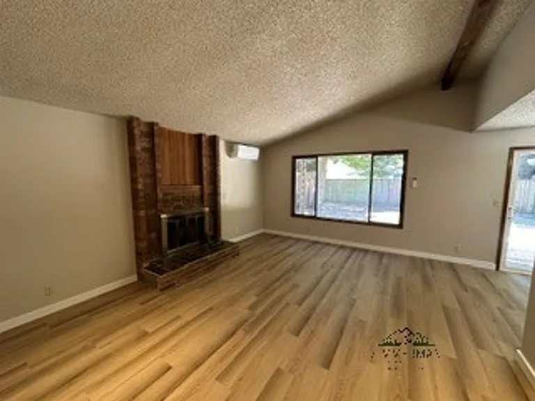 2653 Erin Way — Photo 7