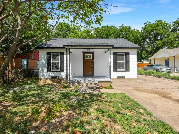 1105 Yale St, River Oaks, TX 76114