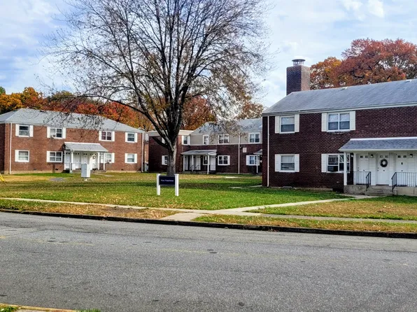 30B E 53rd St #30B, Elmwood Park, NJ 07407