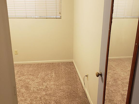 5th image of 3203 Rose Pl