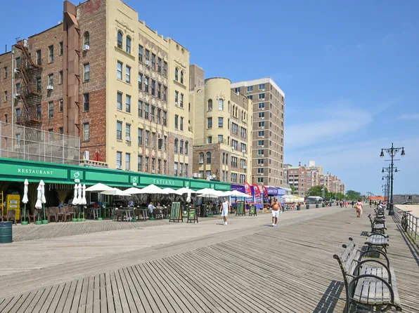 65 Oceana Drive East image 37 of 44