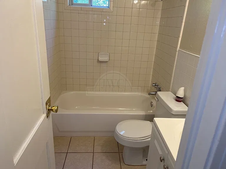 1608 Duncan Ave — Photo 17