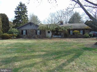 833 Sandy Ridge Rd, Doylestown, PA 18901