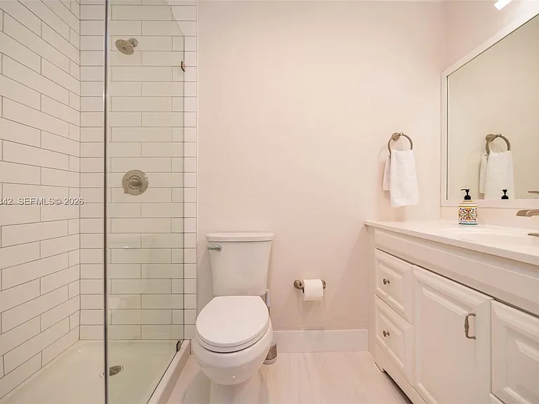 4702 SW 67th Ave #O7 — Photo 16