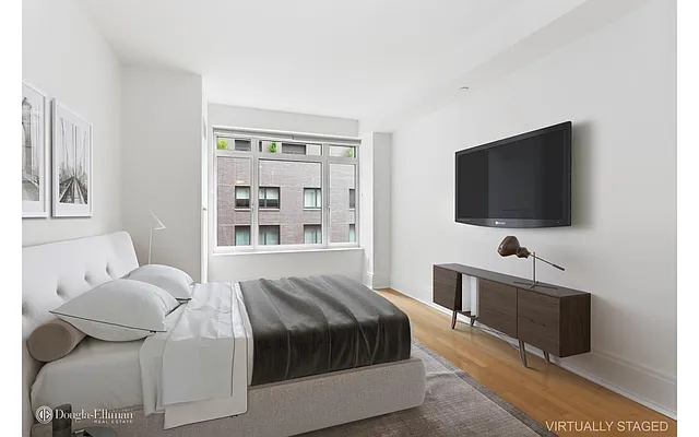 Sold by Douglas Elliman | media 18