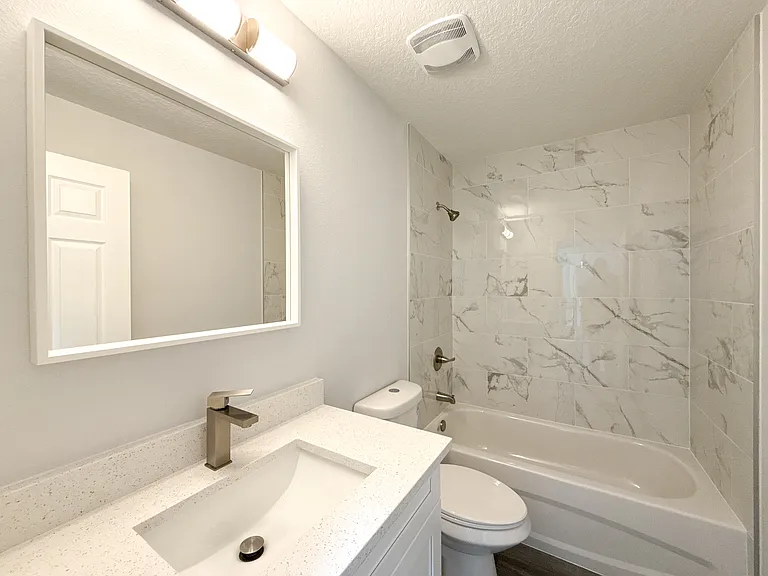 10178 SW 137th St — Photo 12