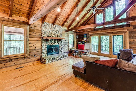 2nd image of 1438 Boone Dr
