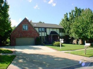 6111 SW 38th Ter, Topeka, KS 66610