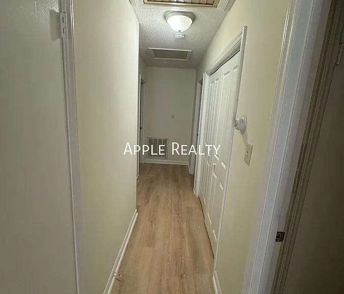 925 Fleming Dr — Photo 9