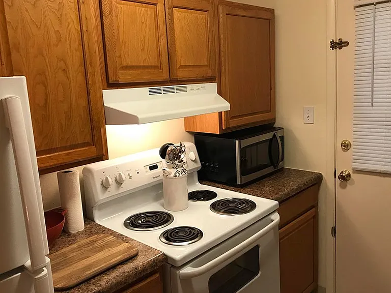 Sagebrush Cheyenne Apartments — Photo 7