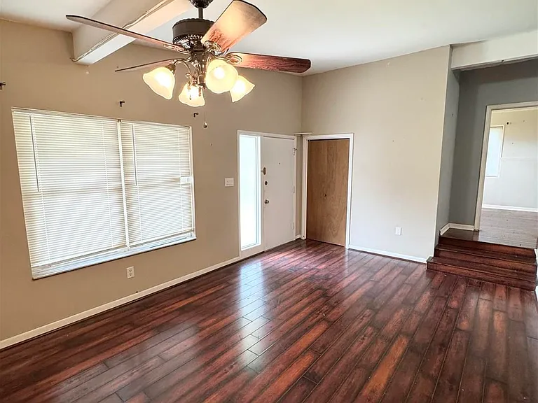 4541 Marseille Dr — Photo 4