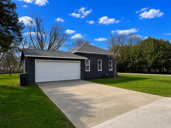 300 Littlefield St, Cheboygan, MI 49721