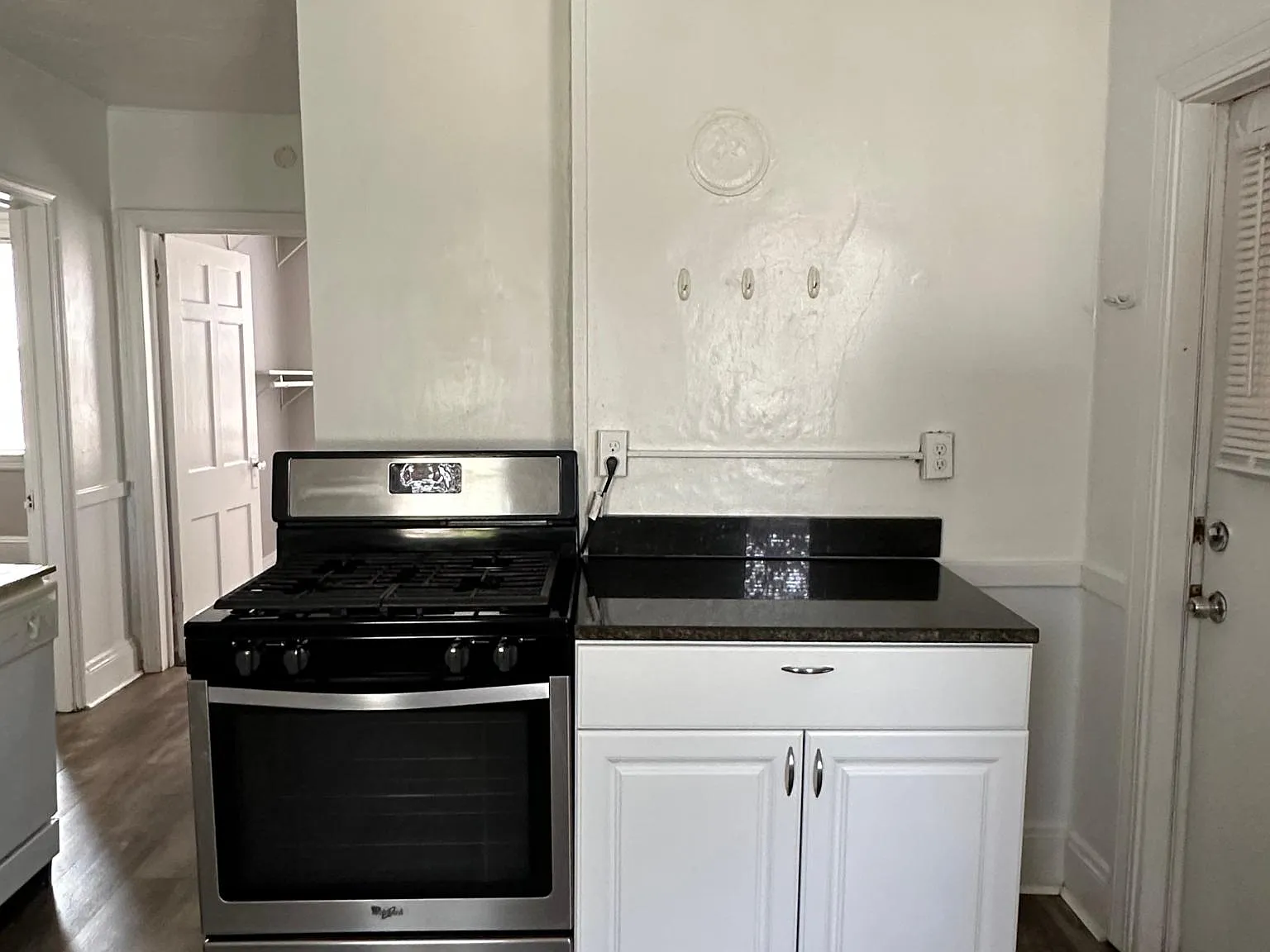 1968 E 124th Pl — Photo 2