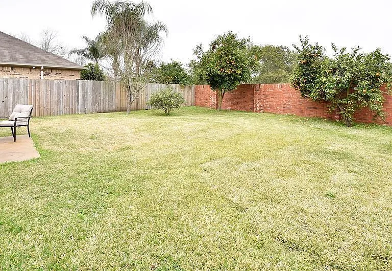 7215 Ravenswood — Photo 22