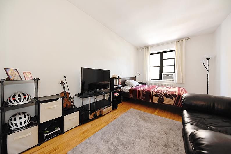 1st image of 312 W 23rd St APT 4B