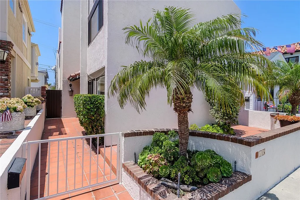 3 bed, 1850 sqft, $8,400 — Photo 3