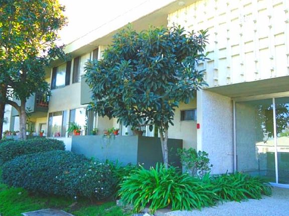 2nd image of 17938 Burbank Blvd #42