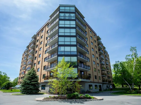 120 Barrett Ct #411, Kingston, ON K7L 5H6