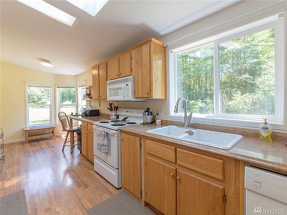 2nd image of 3315 212th St NW