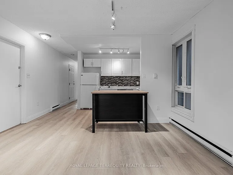 41 Summerhill Ave #2 — Photo 9
