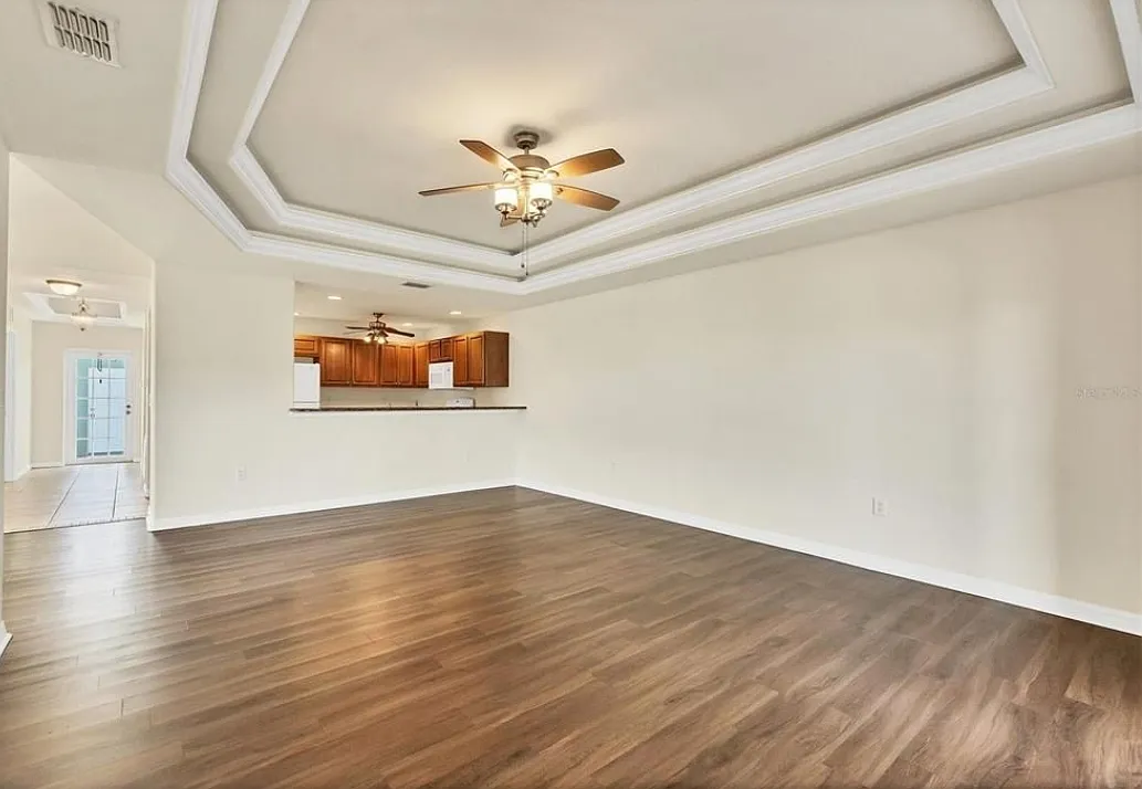 Emerald Oak Apartments — Photo 4