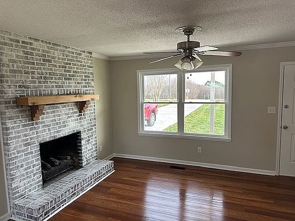 3rd image of 1217 Stony Point Rd