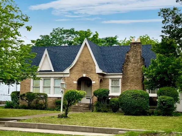 827 Westmount Ave, Dallas, TX 75211