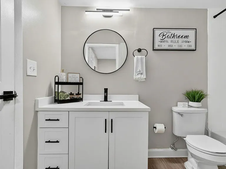 Oakwood Townhomes — Photo 14