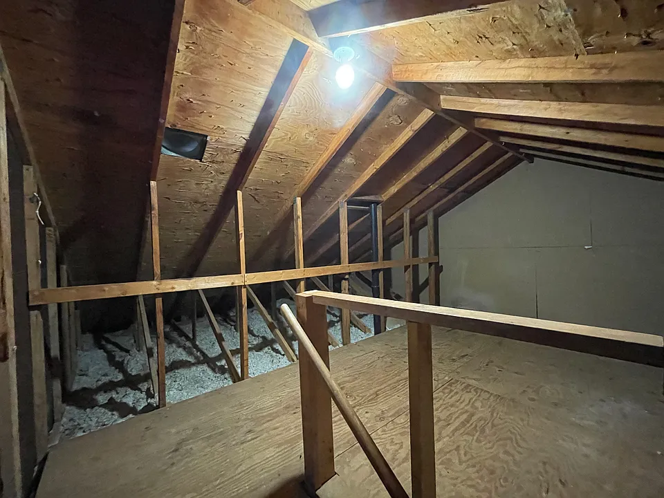 Building Photo 5