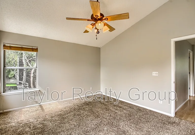 13460 Vine St — Photo 12