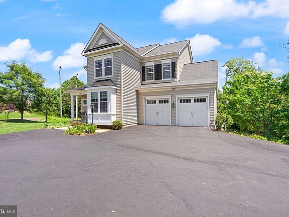 4th image of 5484 Amberview Ct