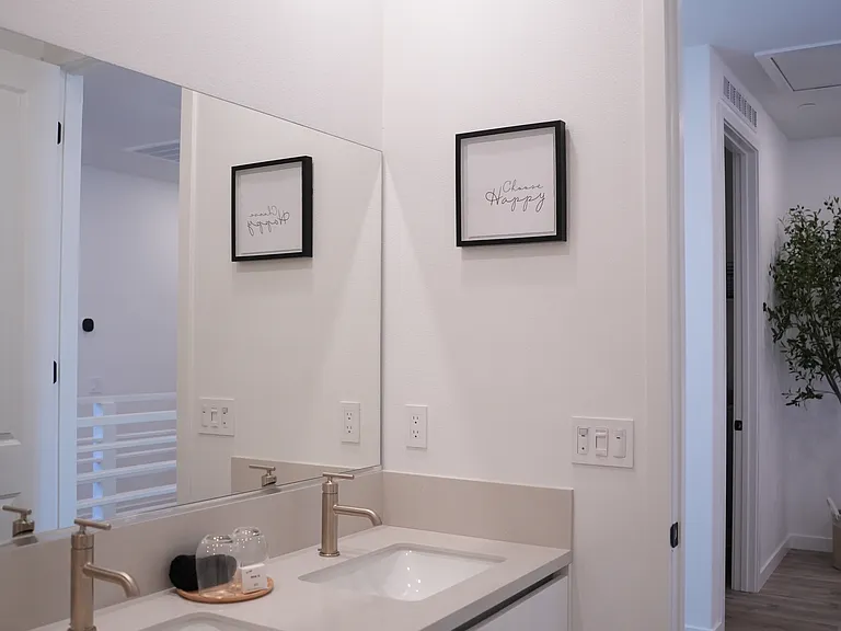 2466 Channel Dr #105 — Photo 20