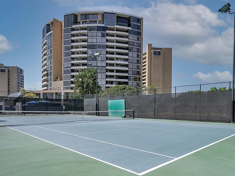 4333 Marina City Dr — Photo 38