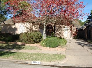 2046 Park Grand Rd, Houston, TX 77062