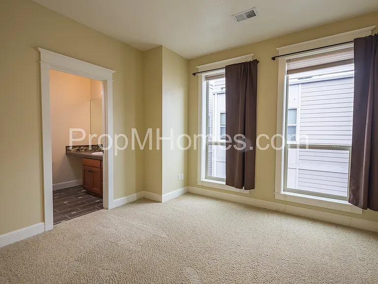 5135 N Williams Ave — Photo 14