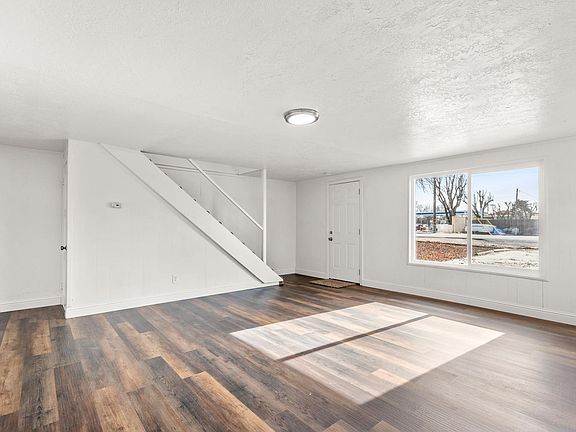 5th image of 1613 Woodland Ave