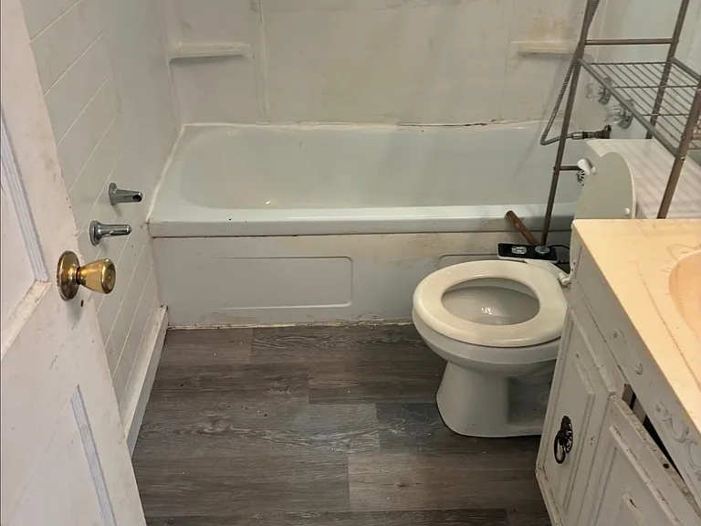 1117 Gray St — Photo 3